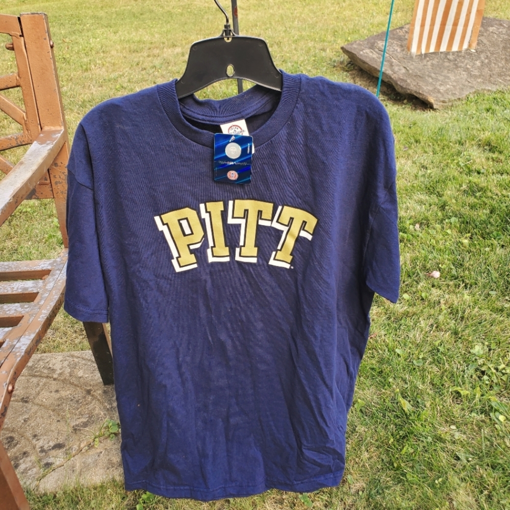 PITT T-Shirt